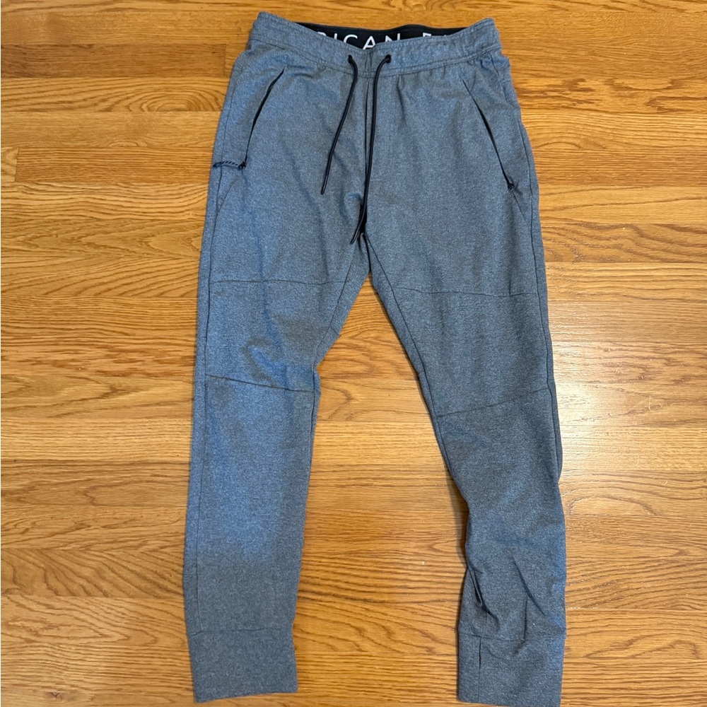 NWOT American Eagle Outfitters Men's Training Jogger, Dark Heather Grey, Size S